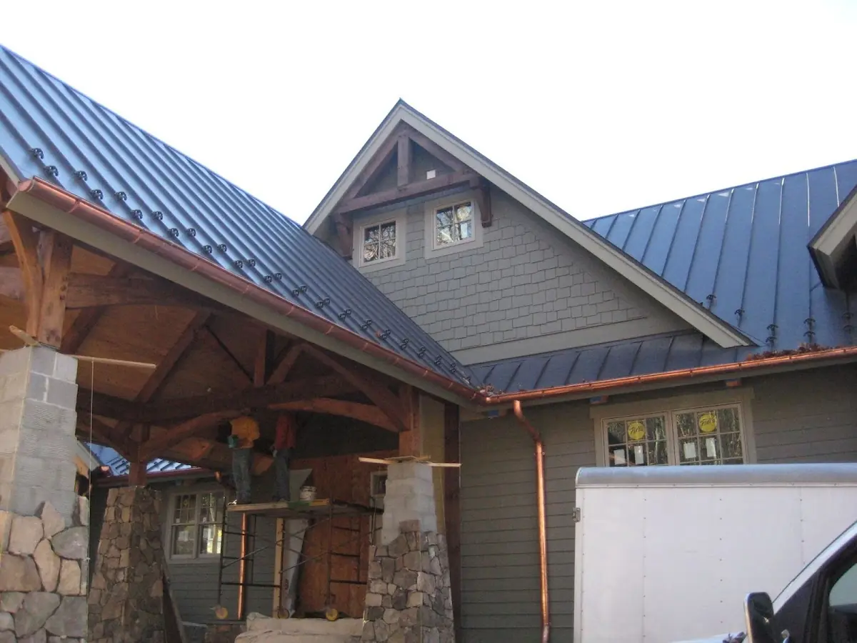 Craftsman Roofing team delivering quality roofing work in Tarzana